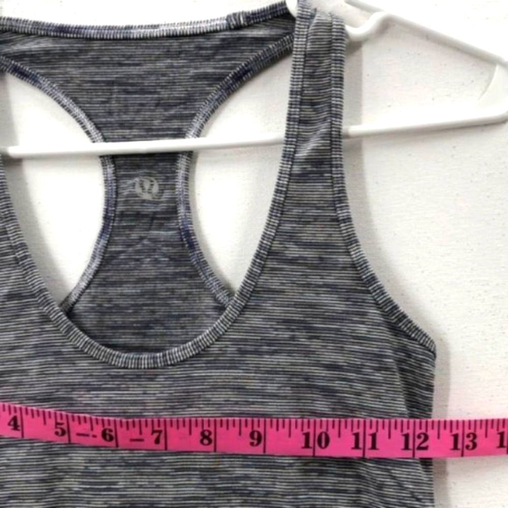 Lululemon Womens Black White Striped Sleeveless Scoop Neck Racerback Tank - Picture 2 of 9